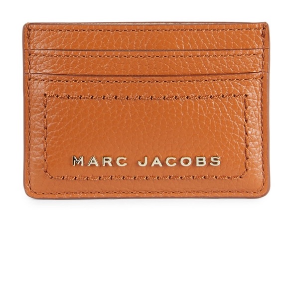 Marc Jacobs Logo Leather Card Case in Smoked Almond with Gold logo, NWT - Picture 2 of 3